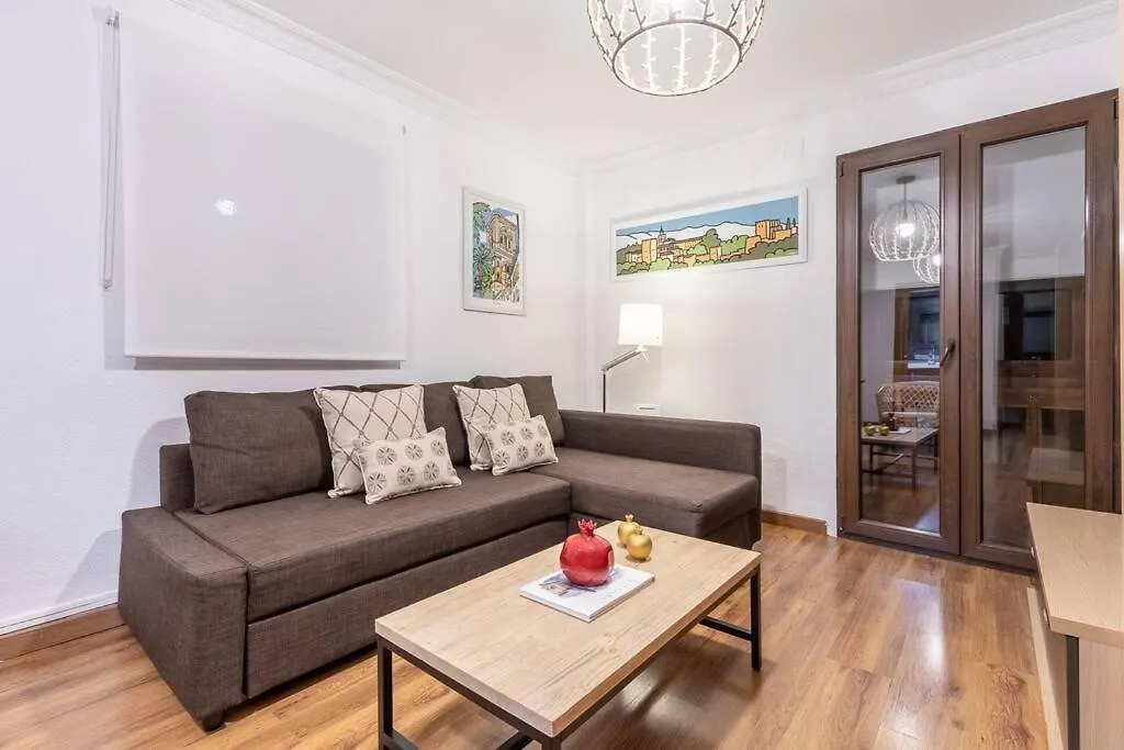 Apartamento con terraza a 4 minutos de la Catedral-1